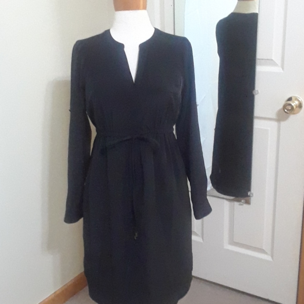 A Pea in the Pod black maternity dress  size. Small